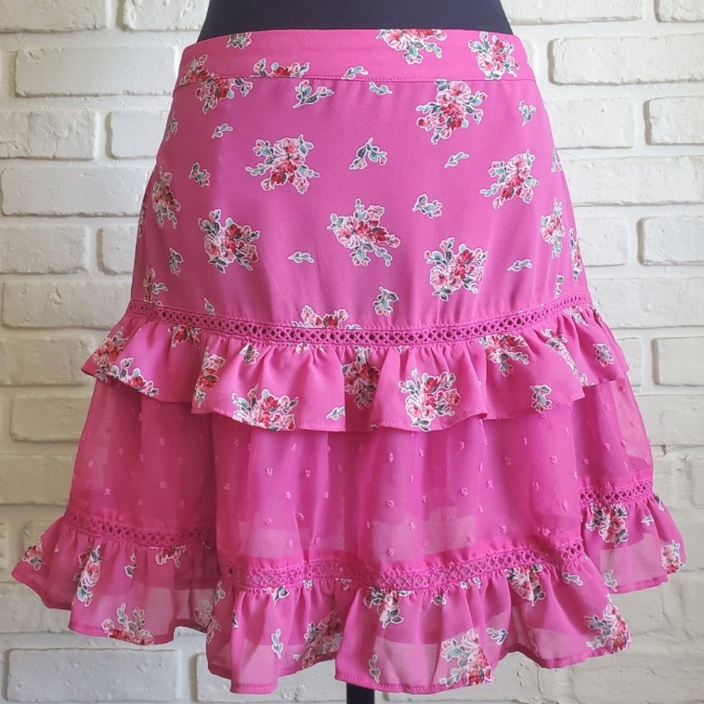 NWT Glamorous Mini Skirt Pink Floral Tiered, Ruffle, Eyelet Flowy Size 10